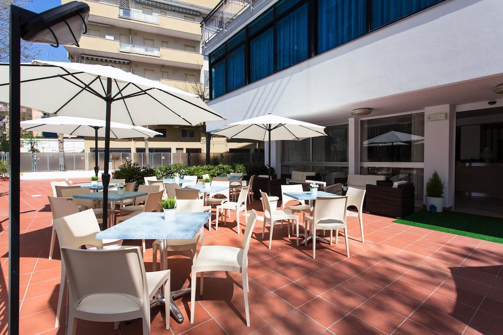Hotel Mario Cesenatico Ngoại thất bức ảnh